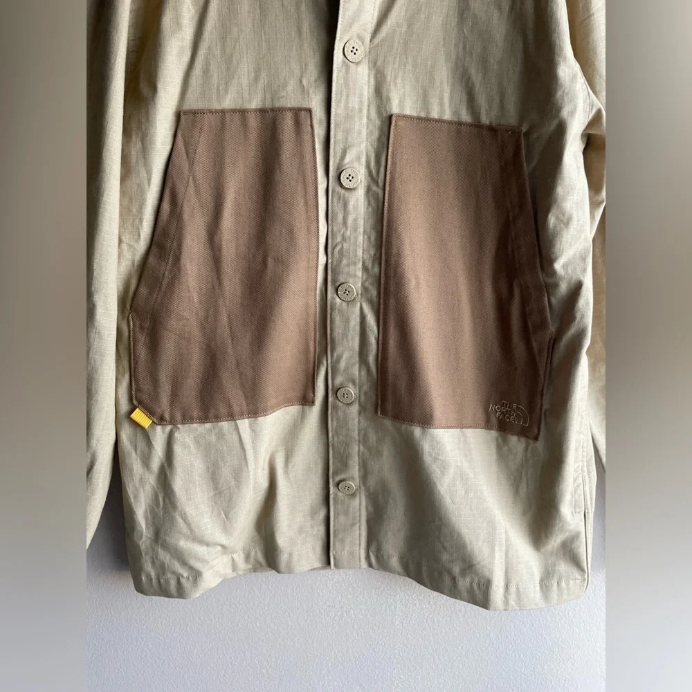New North Face Men Button Up Thick Shirt Tan Brown Jacket Size Large